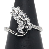 Pt900 プラチナ ダイヤ0.15ct リーフ 葉っぱ モチーフ リング 指輪 レディース 12号 【中古】